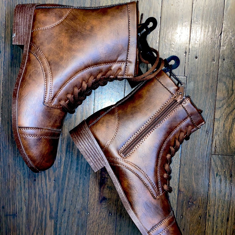 Ladies Cognac lace up boots Sizes available below - Picture 1 of 2